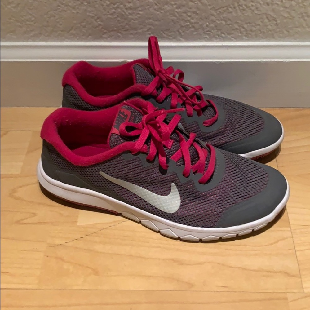 Nike Sneaker Youth Size 4.5 Pre-Owned